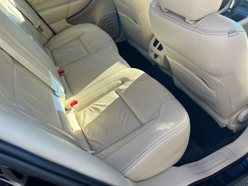 Used 2019 Ford Taurus SEL w/ Equipment Group 201A image 15