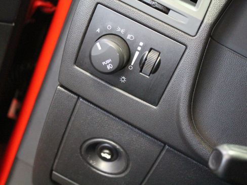 Used 2010 Dodge Challenger R/T image 11