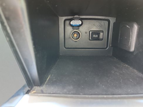Used 2009 Toyota Camry SE FWD image 33