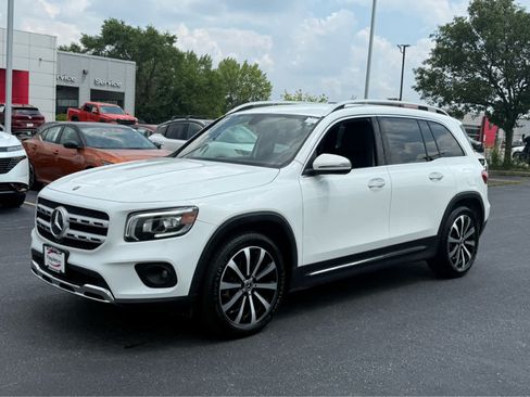 Used 2023 Mercedes-Benz GLB 250 4MATIC image 3