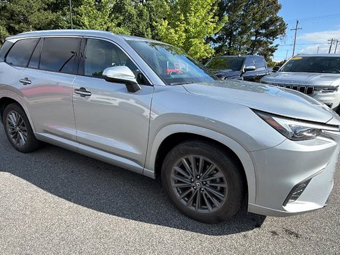 Used 2024 Lexus TX 350 AWD w/ Cold Weather Package image 5