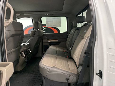 New 2026 Ford F250 Platinum w/ Platinum Plus Package AWD/4WD image 13