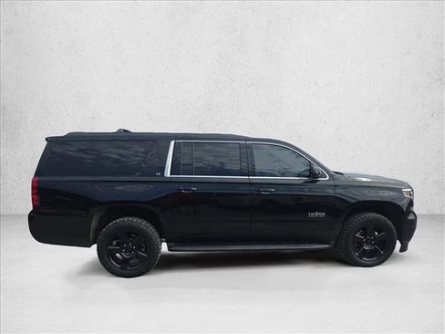 Used 2018 Chevrolet Suburban LT RWD image 6