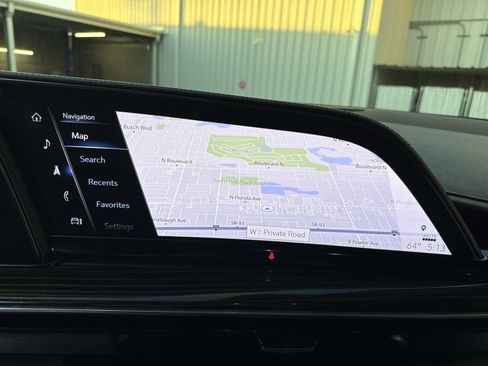 Used 2022 Cadillac Escalade Premium Luxury image 20