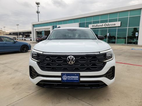 New 2026 Volkswagen Atlas Cross Sport SEL R-Line AWD/4WD image 2