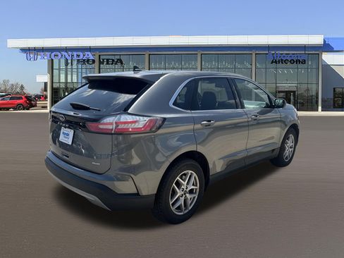 Used 2023 Ford Edge SEL AWD/4WD image 4
