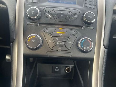 Used 2017 Ford Fusion S w/ Equipment Group 101A image 21