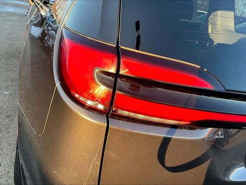 Used 2022 Chrysler Pacifica Touring-L image 22