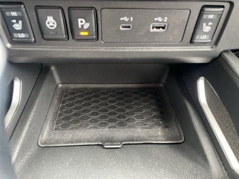 Used 2024 Nissan Frontier SV w/ SV Convenience Package image 29