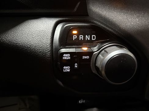 Used 2020 RAM 2500 Tradesman w/ Chrome Appearance Group image 21