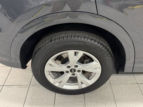 Used 2025 Audi Q5 Premium w/ Convenience Package AWD/4WD image 12