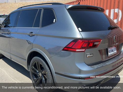 Used 2023 Volkswagen Tiguan SE R-Line FWD image 8