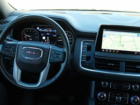 Used 2021 GMC Yukon XL SLT w/ SLT Luxury Plus Package image 26