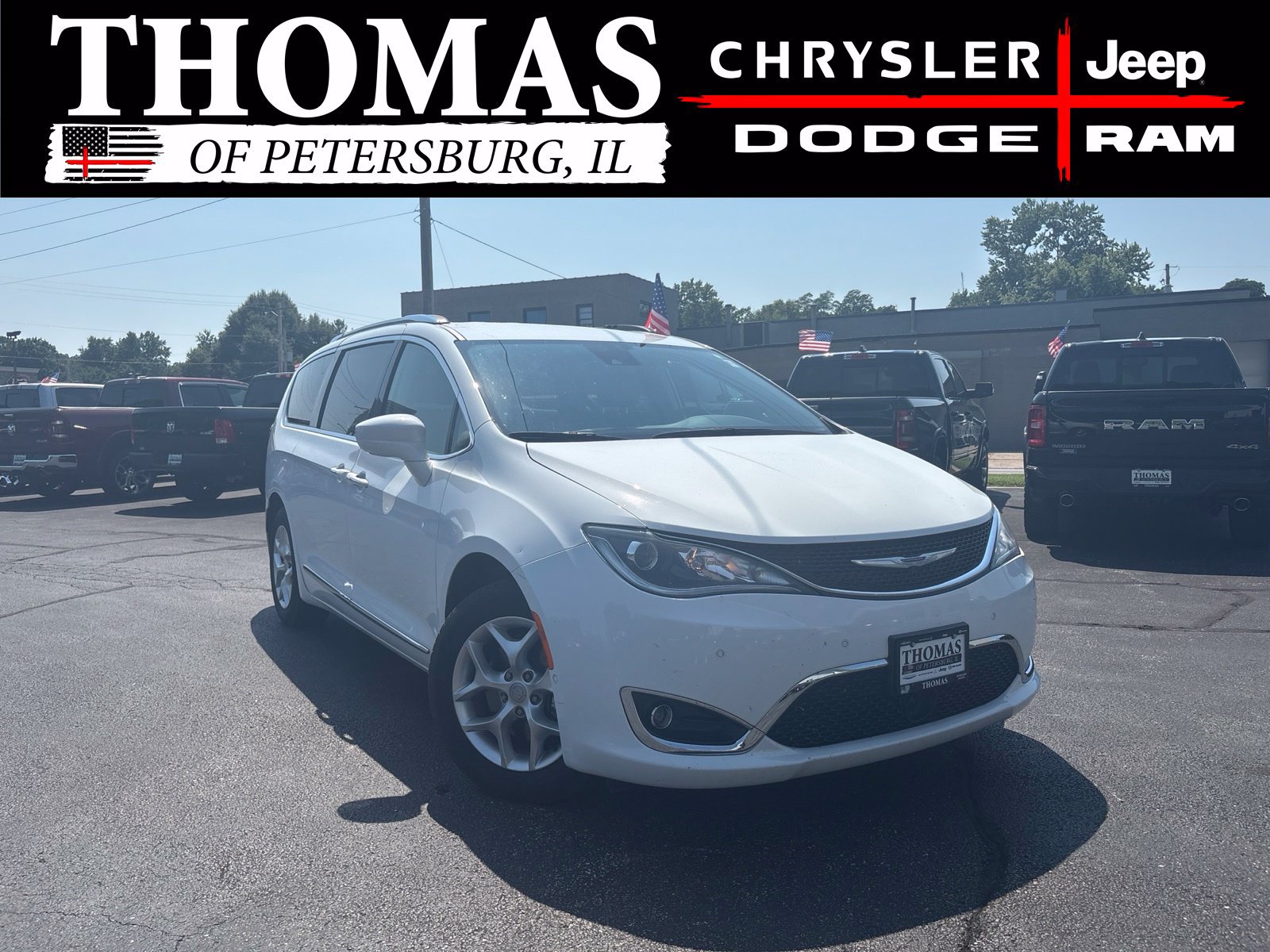 Used 2020 Chrysler Pacifica Touring-L Plus w/ Tire & Wheel Group FWD image 1