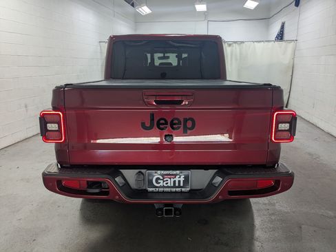 Used 2021 Jeep Gladiator Overland AWD/4WD image 8