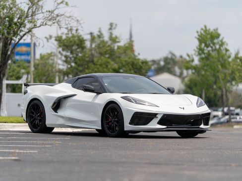 Used 2025 Chevrolet Corvette Stingray Preferred Conv w/ Z51 Performance Package RWD image 42