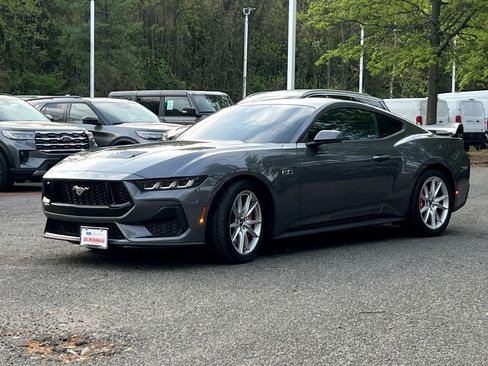 Used 2024 Ford Mustang GT Premium image 3