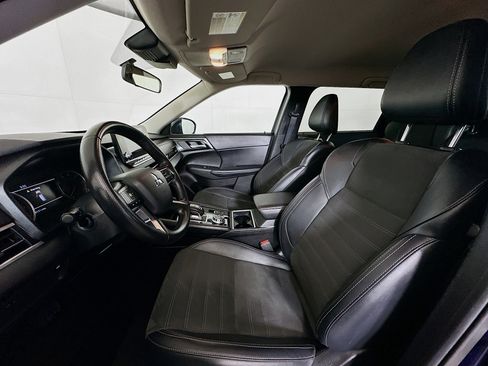 Used 2024 Mitsubishi Outlander SE image 13