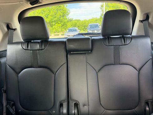 Used 2023 Honda Pilot Touring image 21