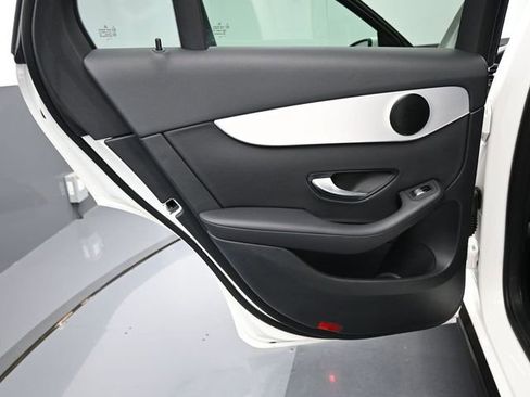 Used 2022 Mercedes-Benz GLC 300 image 30