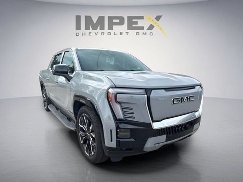 Used 2025 GMC Sierra EV Denali AWD/4WD image 5