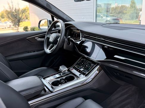 Used 2023 Audi SQ7 Prestige w/ Prestige Package image 35