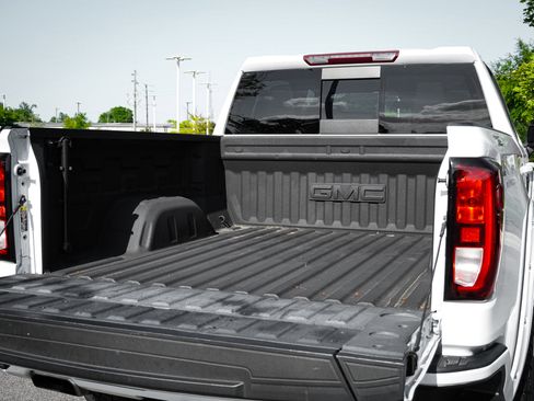 Used 2023 GMC Sierra 1500 Elevation w/ Preferred Package AWD/4WD image 30