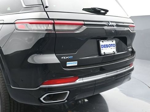 New 2024 Jeep Grand Cherokee Overland w/ Advanced Protech Group III image 18