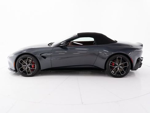 Used 2021 Aston Martin V8 Vantage Roadster image 11