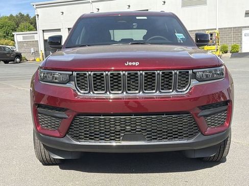New 2026 Jeep Grand Cherokee Laredo AWD/4WD image 15