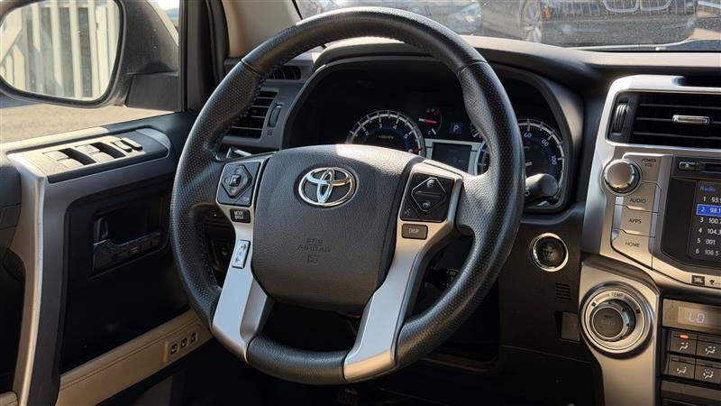Used 2016 Toyota 4Runner Limited AWD/4WD image 31