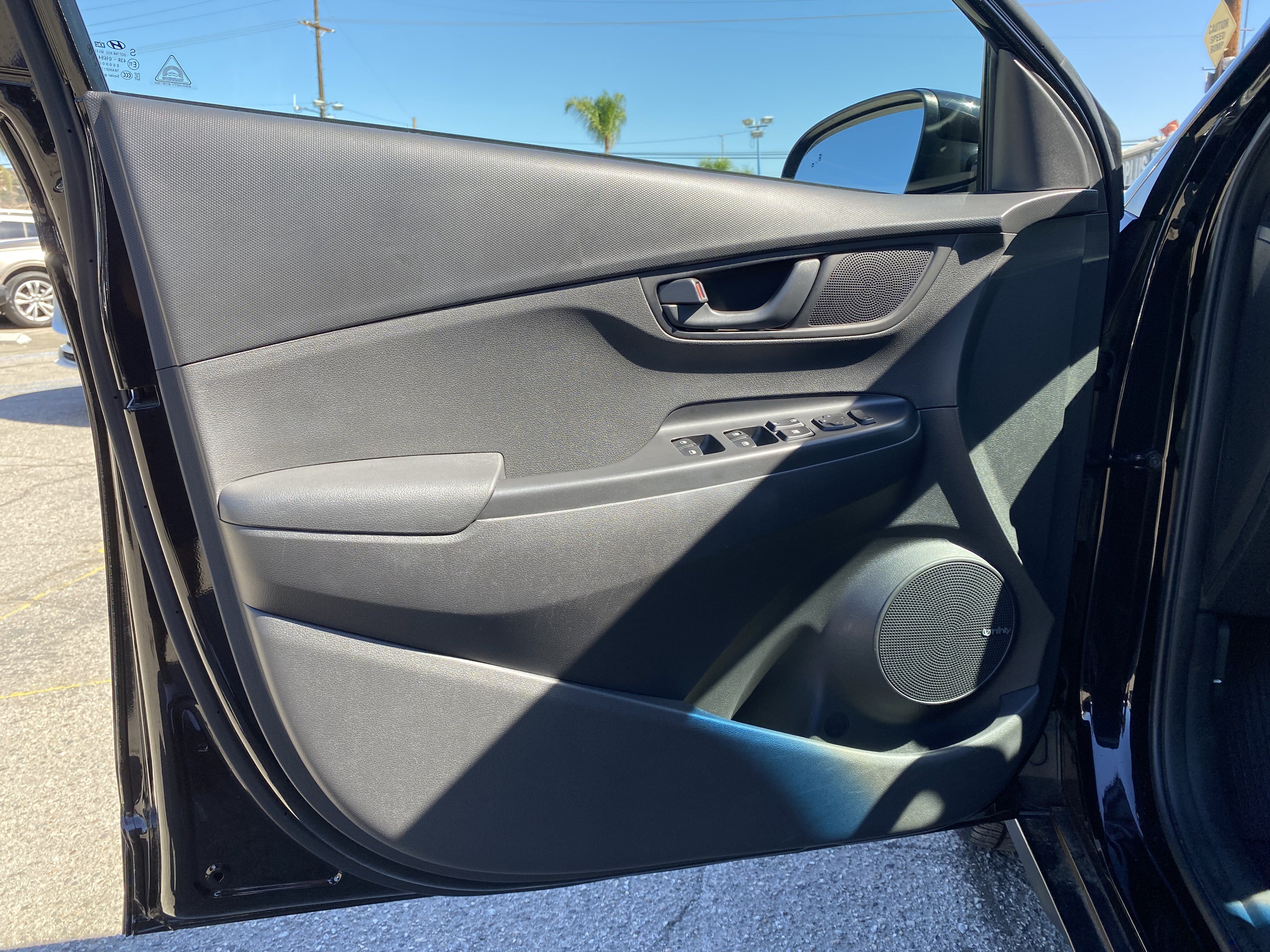 Used 2021 Hyundai Kona SEL Plus FWD image 15