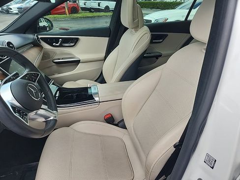 Used 2024 Mercedes-Benz C 300 Sedan image 18