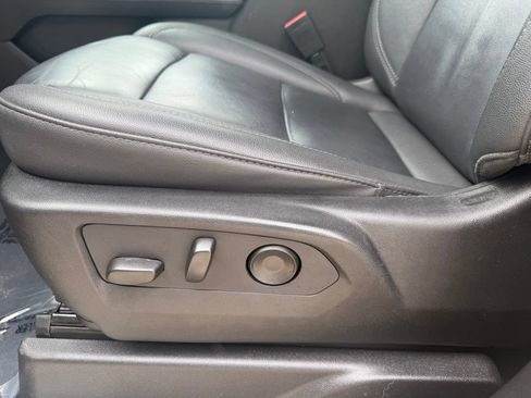Used 2024 Chevrolet Tahoe LT RWD image 18