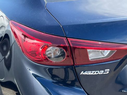 Used 2016 MAZDA MAZDA3 i Sport w/ Preferred Equipment Package FWD image 20