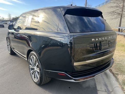Certified 2023 Land Rover Range Rover SE image 5