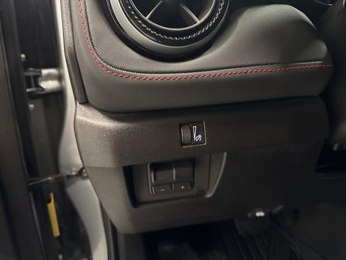 Used 2024 Chevrolet Colorado Z71 image 17