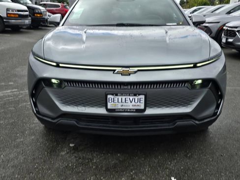 New 2026 Chevrolet Equinox EV LT AWD/4WD image 7