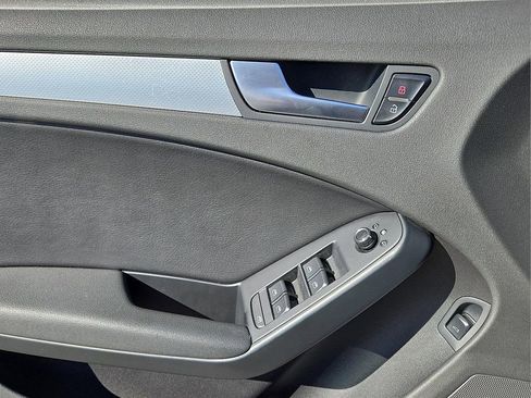 Used 2009 Audi A4 2.0T Premium image 15