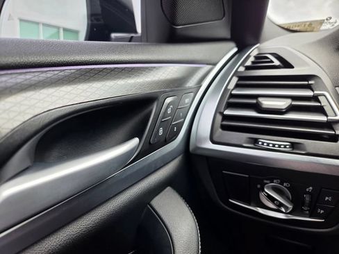 Used 2023 BMW X4 xDrive30i w/ M Sport Package AWD/4WD image 41