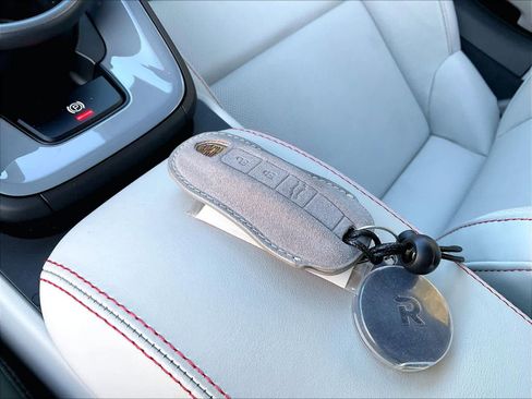 Used 2023 Porsche 911 Carrera GTS w/ Premium Package image 13