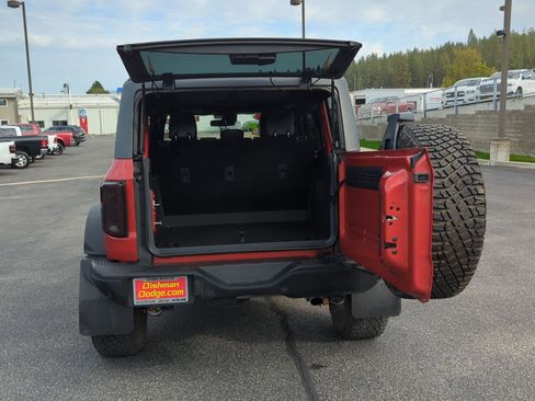 Used 2024 Ford Bronco Badlands image 6