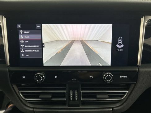 Certified 2024 Porsche Macan S AWD/4WD image 15