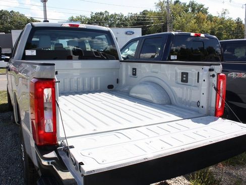 New 2026 Ford F250 XL w/ XL Chrome Package image 7