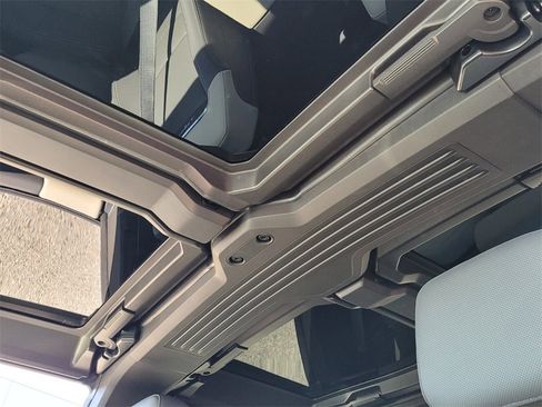 New 2026 GMC Hummer EV 4x4 Crew Cab image 19