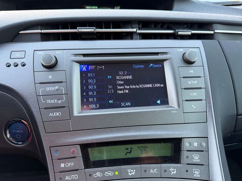 Used 2015 Toyota Prius Two FWD image 11