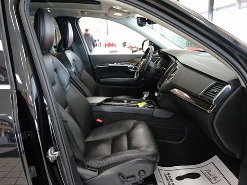 Used 2019 Volvo XC90 T5 Momentum w/ Protection Package image 44