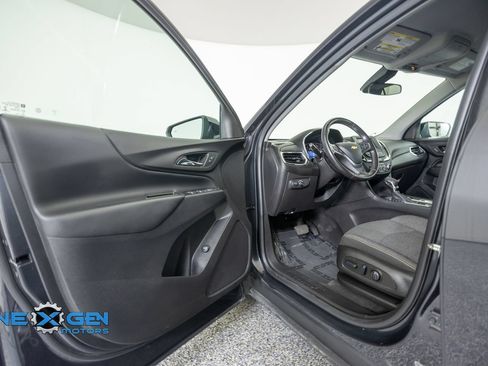 Used 2022 Chevrolet Equinox LT FWD image 9