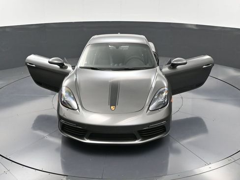 New 2025 Porsche 718 Cayman RWD image 30