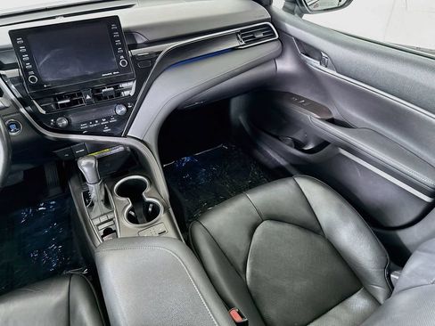Used 2021 Toyota Camry XLE AWD/4WD image 25